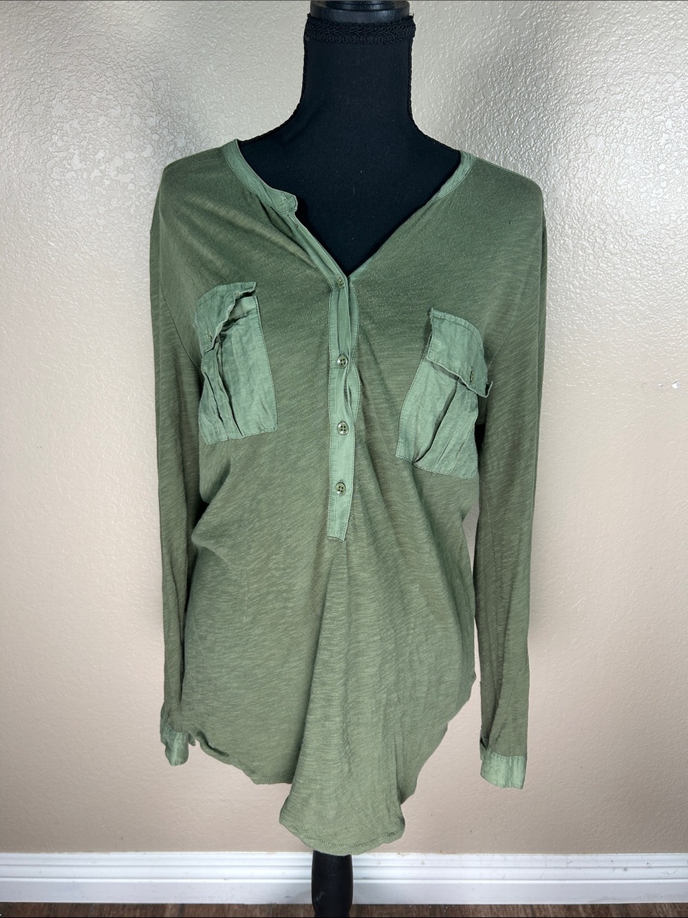 J.Crew Olive Green Cotton Henley Top w/ Silk Trim Utility Pockets Size L